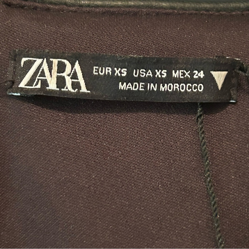 ZARA BLACK FAUX LEATHER CROSSOVER WRAP DRESS WITH SWEETHEART NECKLINE SIZE XS - Picture 2 of 4